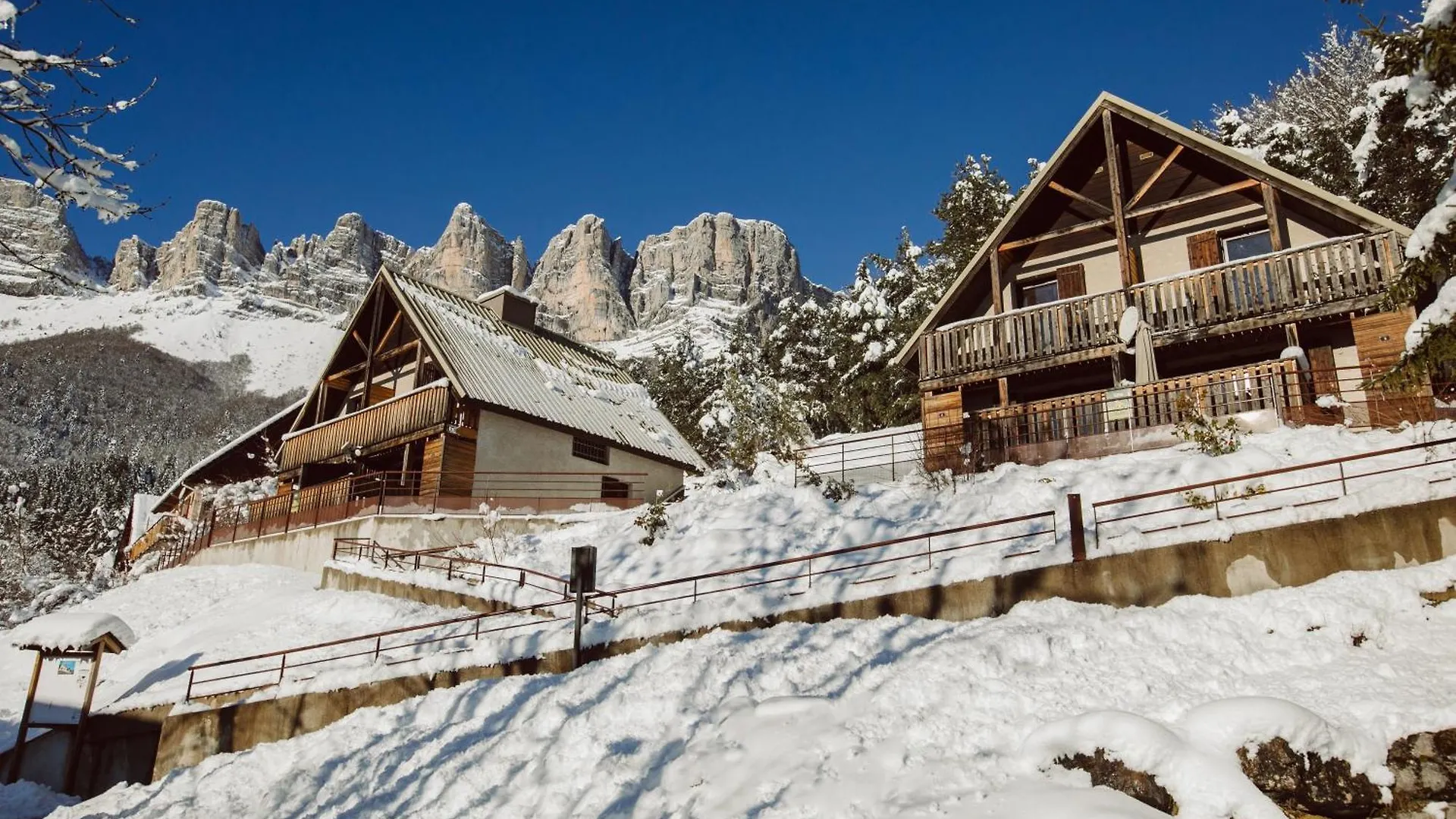 Eterpa Les Chalets De Pre Clos En Vercors Saint-Andéol 0*,